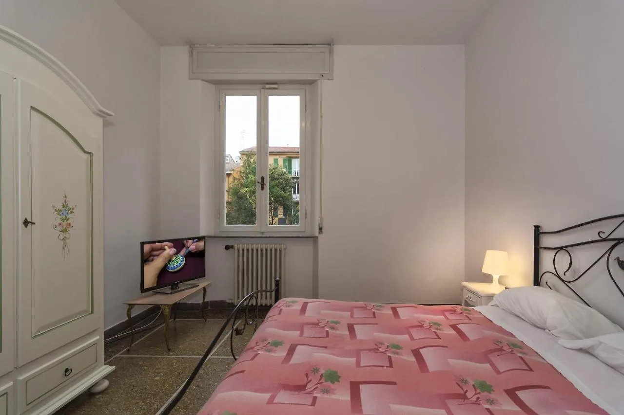 Bed & Breakfast Holiday Pisa Gare 2 Italy